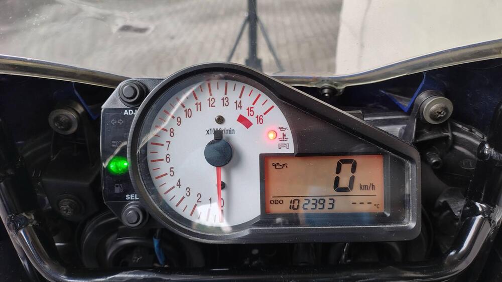 Suzuki GSX R 600 (2001 - 03) (5)