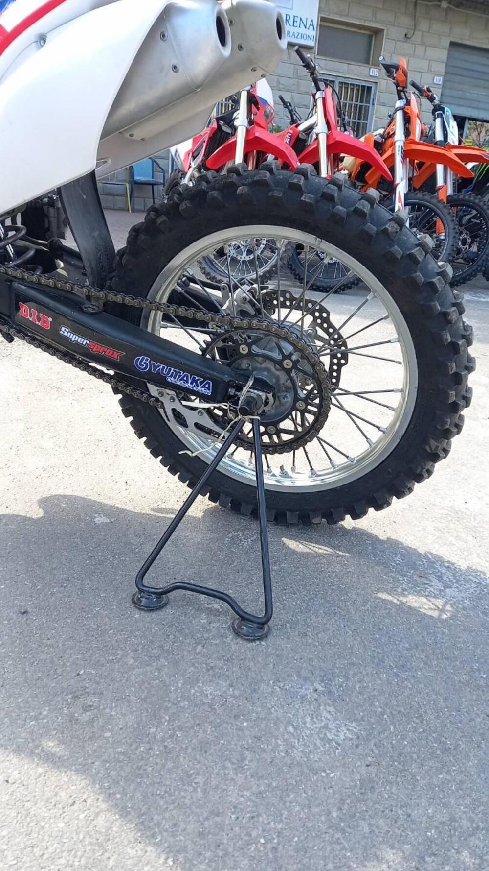 Honda CRF 250R (2017) (8)