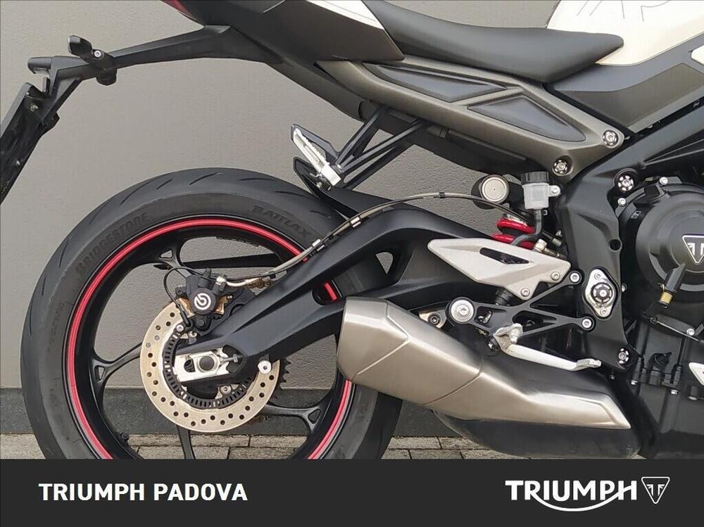 Triumph Street Triple 765 R (2023 - 26) (2)
