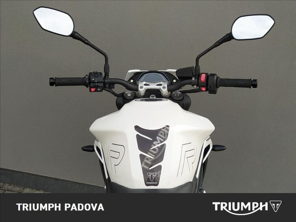 Triumph Street Triple 765 R (2023 - 26) (11)