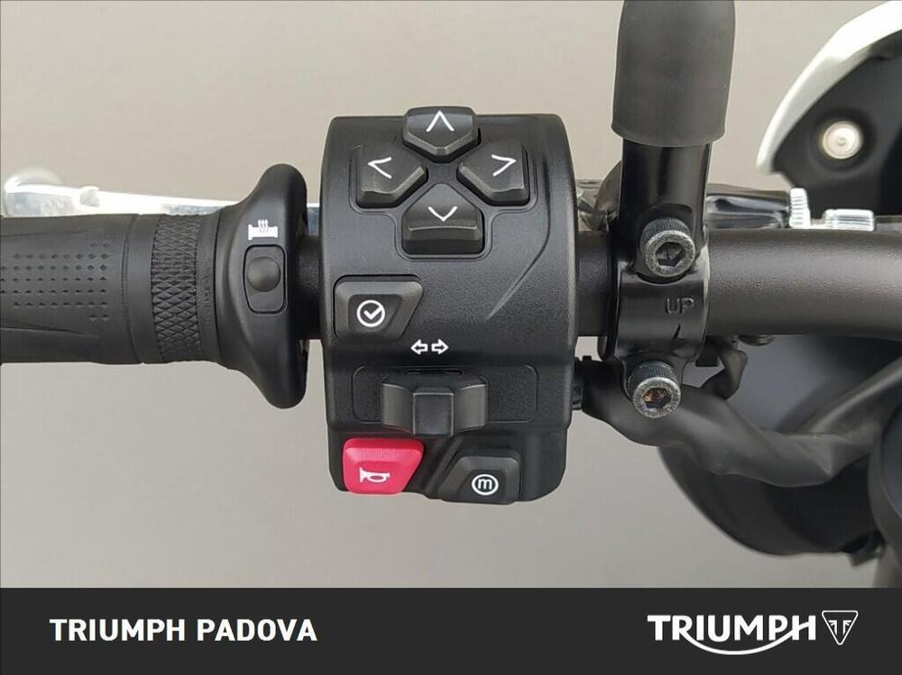 Triumph Street Triple 765 R (2023 - 26) (12)