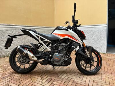KTM 390 Duke (2021 - 23) usata