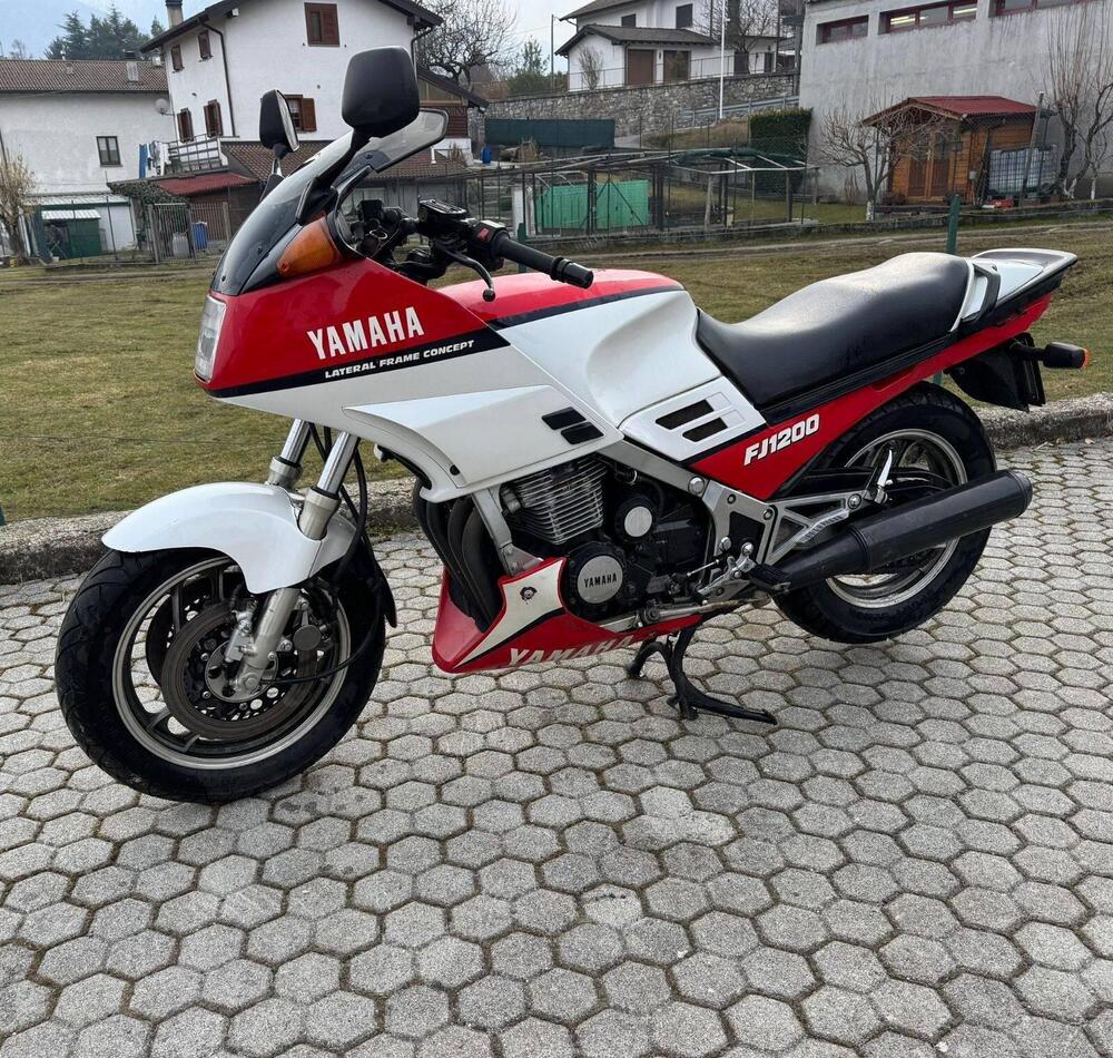 Yamaha FJ1200 (3)