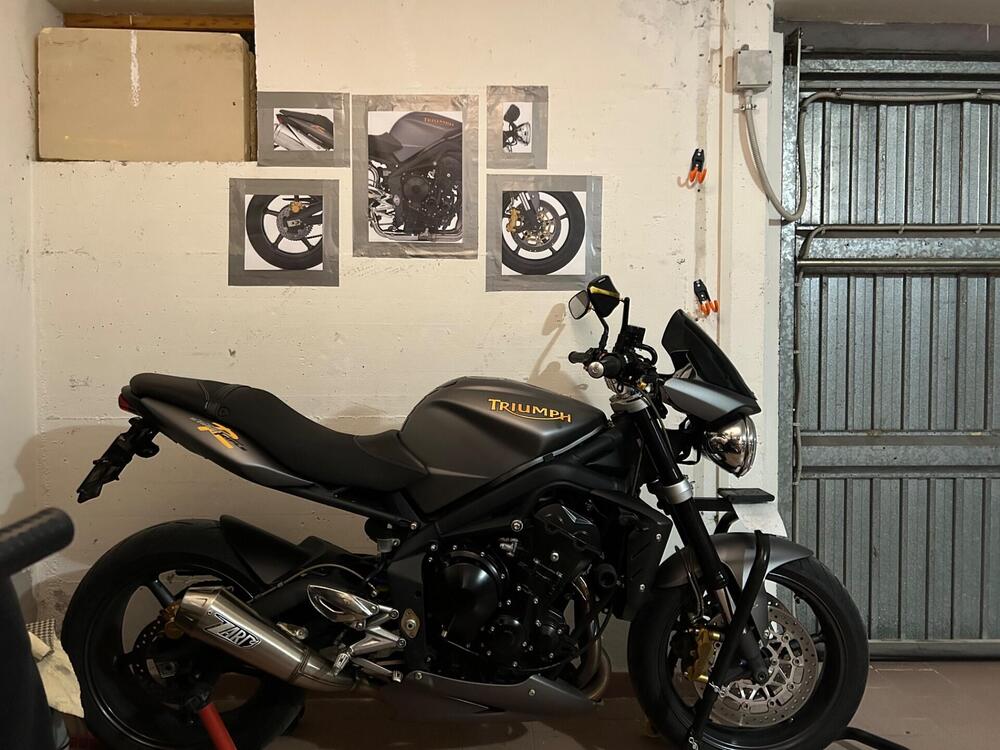 Triumph Street Triple R (2009 - 12) (2)