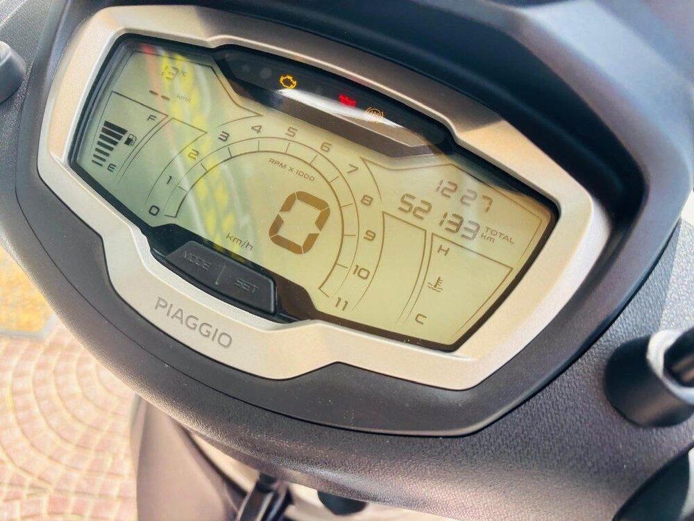 Piaggio Beverly 400 ABS-ASR (2021 - 24) (3)