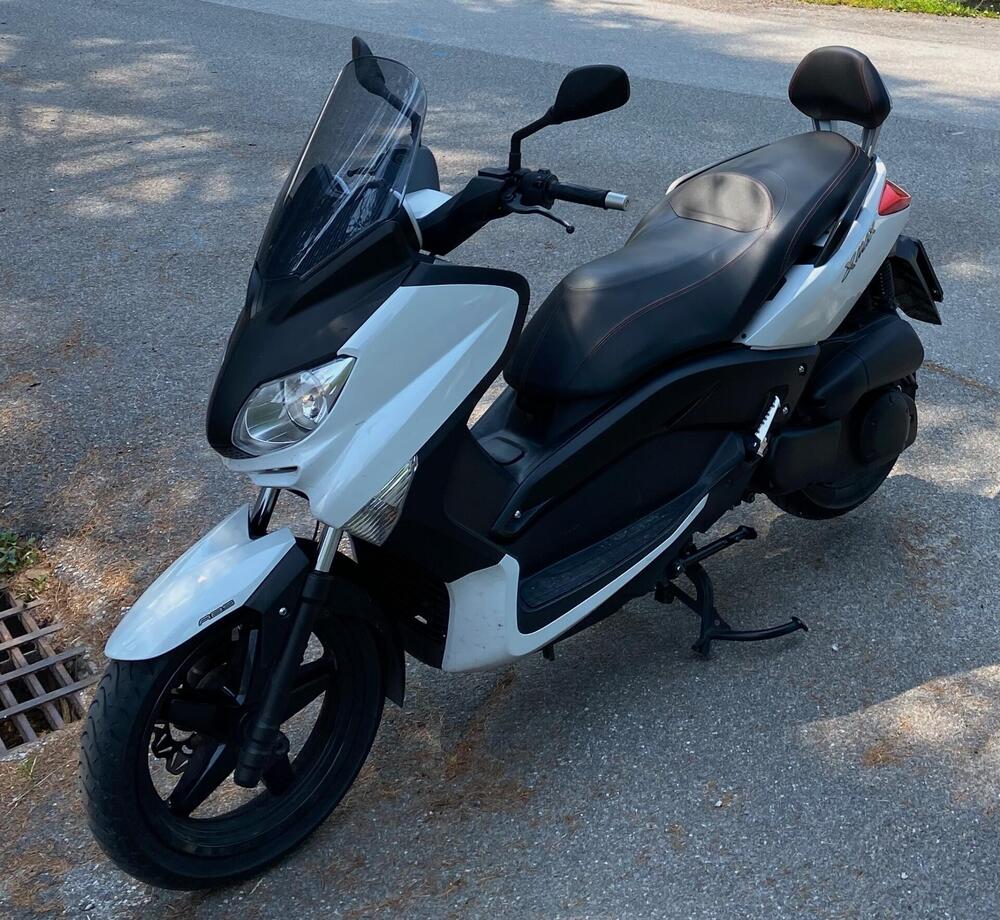 Yamaha X-Max 250 (2010 - 13) (2)