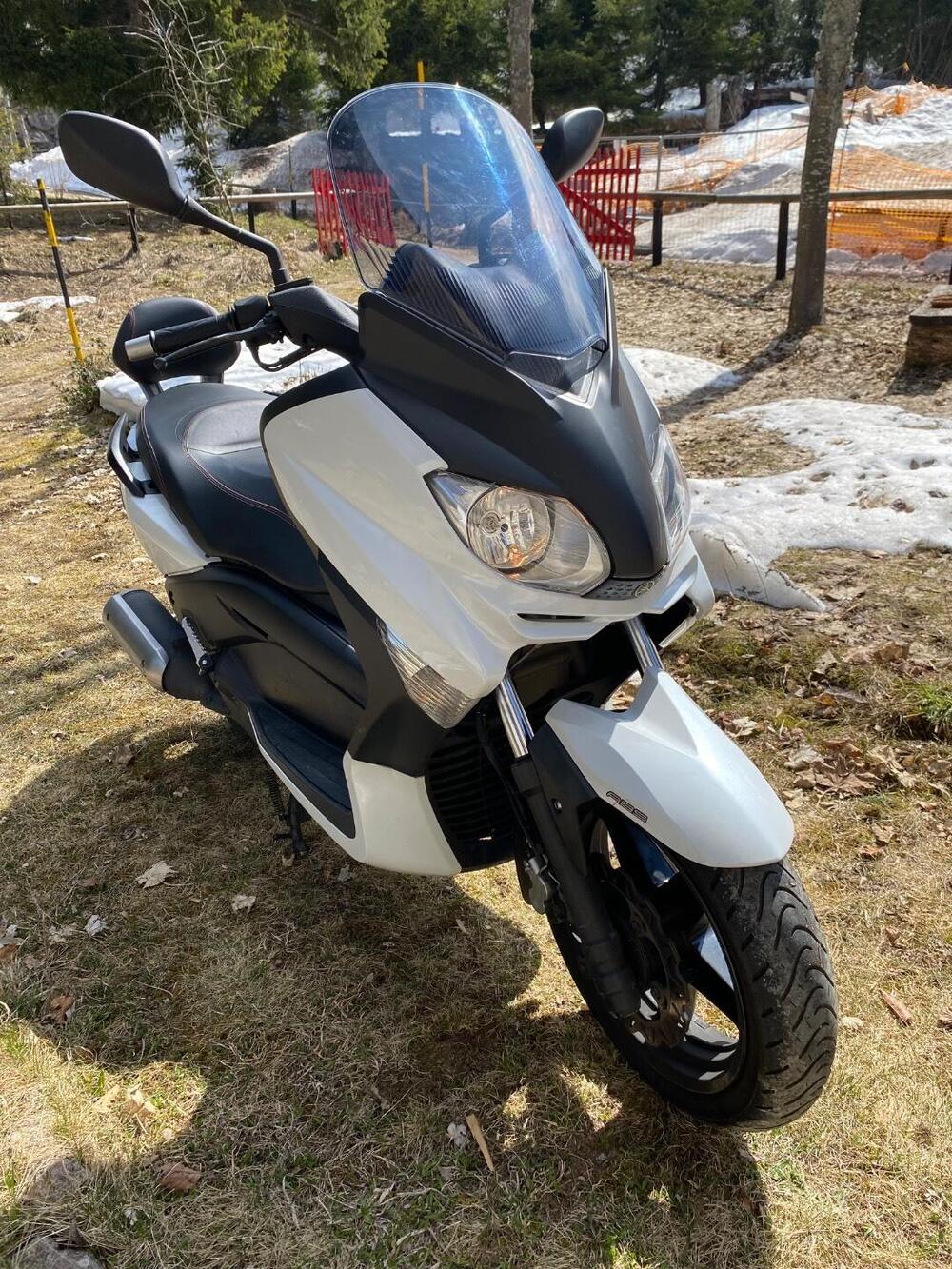 Yamaha X-Max 250 (2010 - 13) (4)