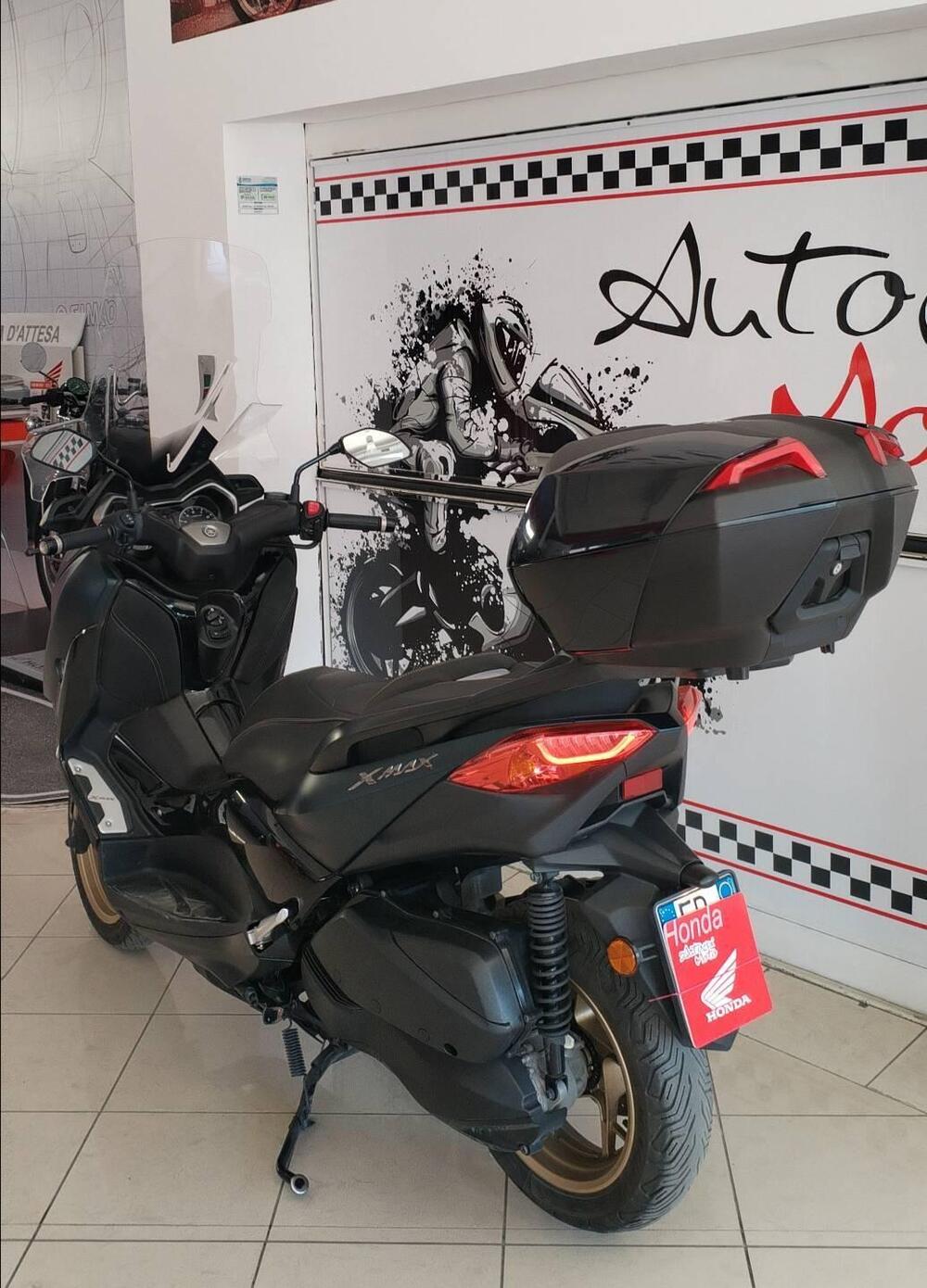 Yamaha X-Max 300 Tech Max (2021 - 24) (4)