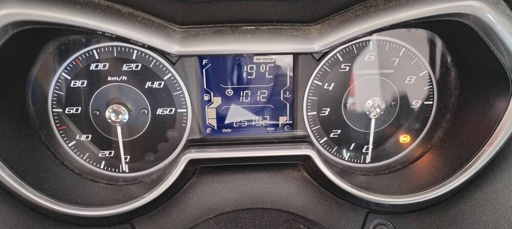 Yamaha X-Max 300 Tech Max (2021 - 24) (8)