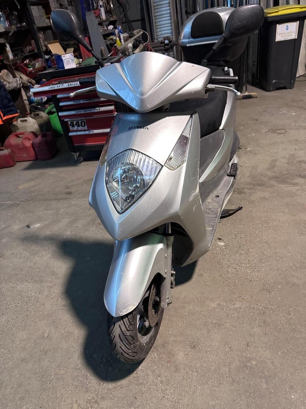 Honda Dylan 125 (3)