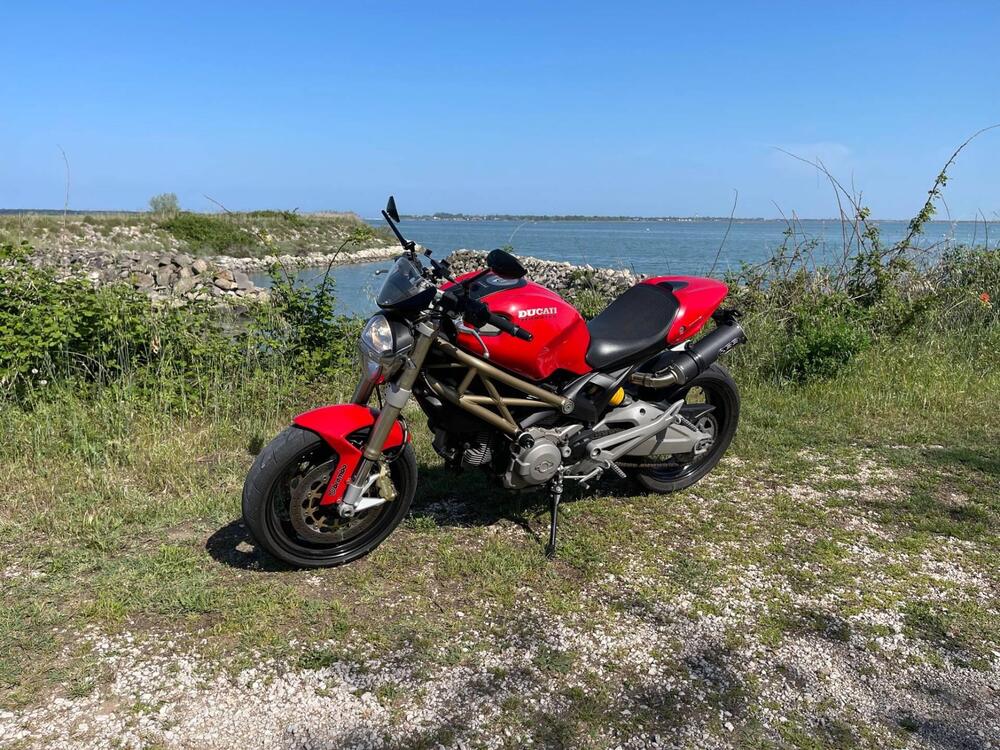 Ducati Monster 696 (2008 - 13) (4)