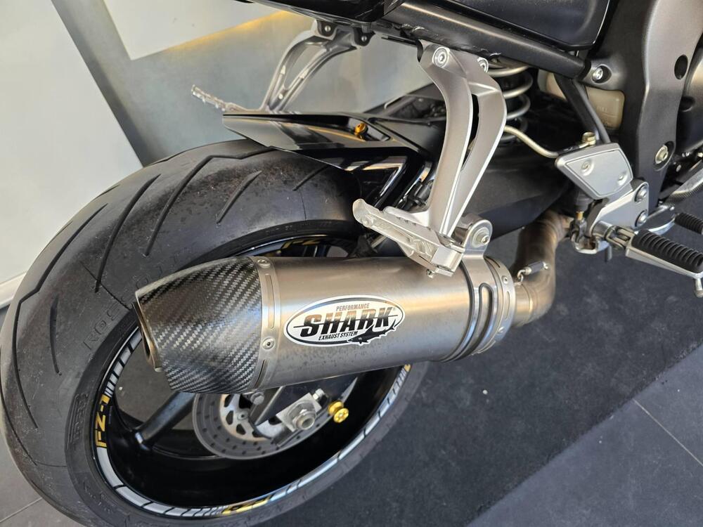 Yamaha FZ1 (2006 - 16) (10)