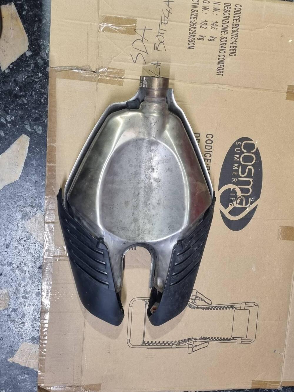 Aprilia Dorsoduro 900 (2017 - 20) (5)