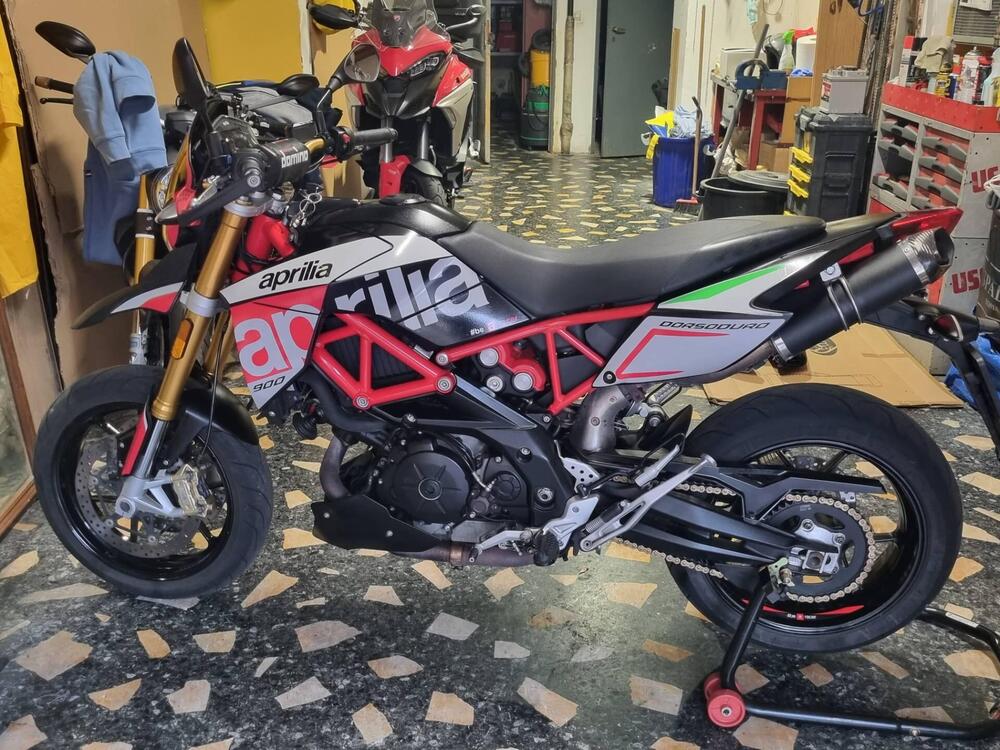 Aprilia Dorsoduro 900 (2017 - 20) (6)