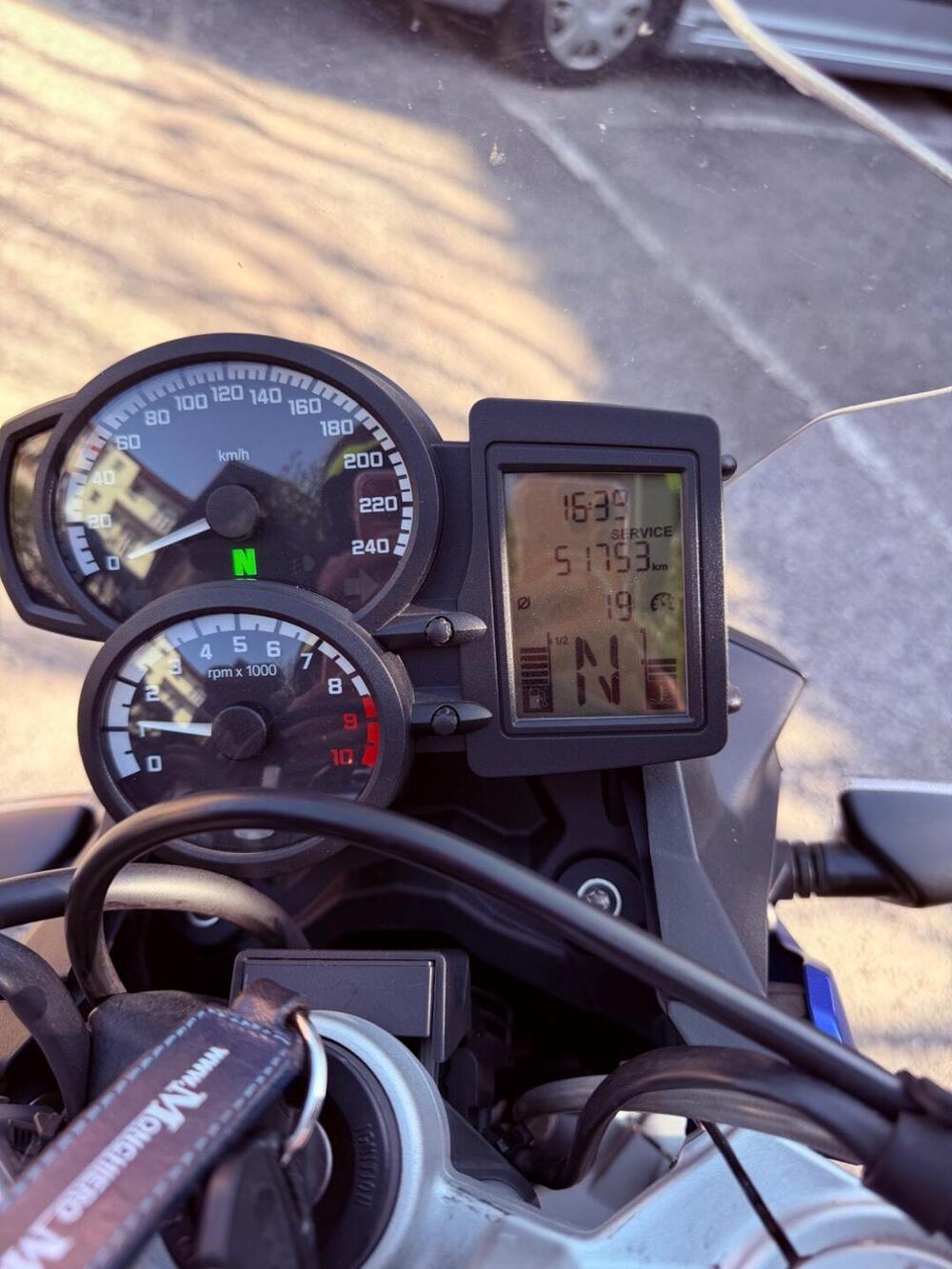 Bmw F 800 R (2015 - 16) (2)