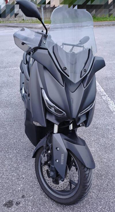 Yamaha X-Max 300 (2021 - 24) usata