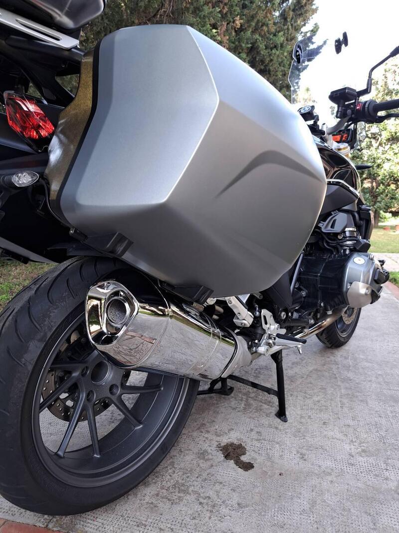 Bmw R 1200 R Black Edition (2017 - 18) (8)