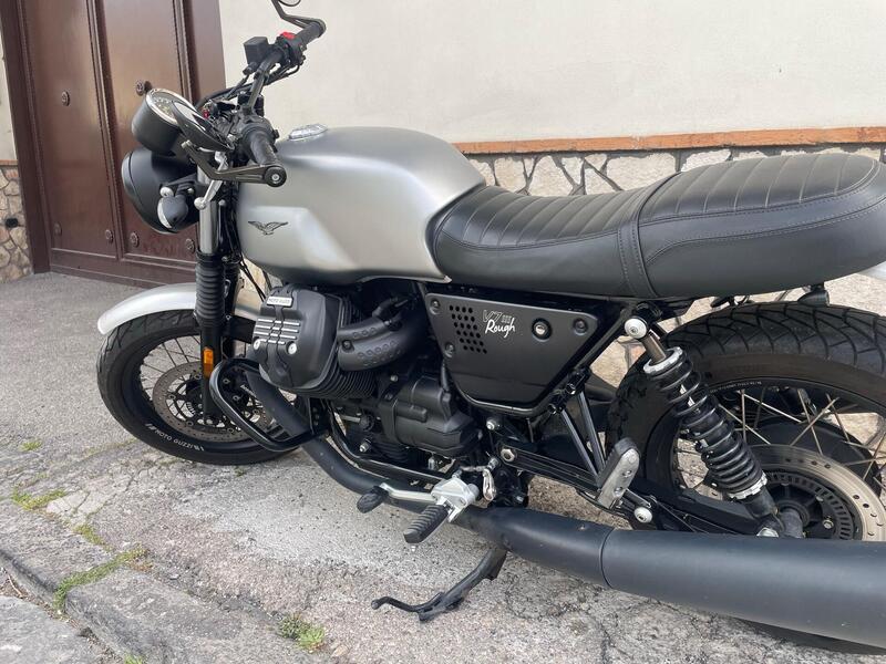 Moto Guzzi V7 III Rough (2018 - 20)