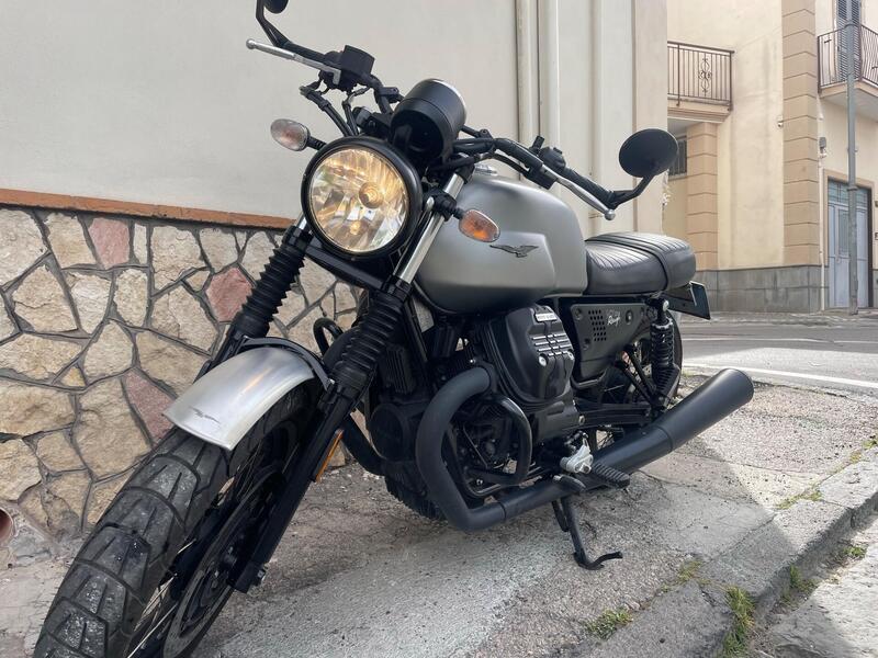 Moto Guzzi V7 III Rough (2018 - 20) (3)
