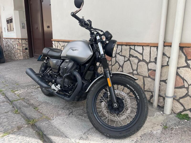 Moto Guzzi V7 III Rough (2018 - 20) (5)