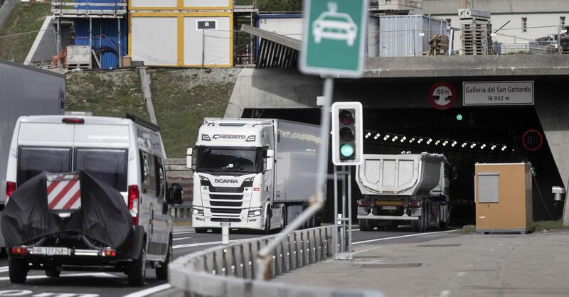 Svizzera, arriva la tassa per chi &ldquo;passa e basta&rdquo;: un nuovo motivo per cambiare itinerario?