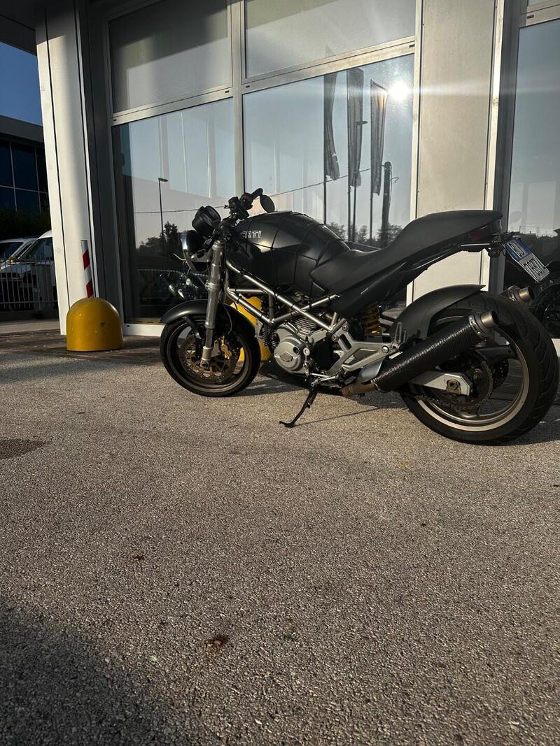 Ducati Monster 620 I.E. Dark (2002) (3)