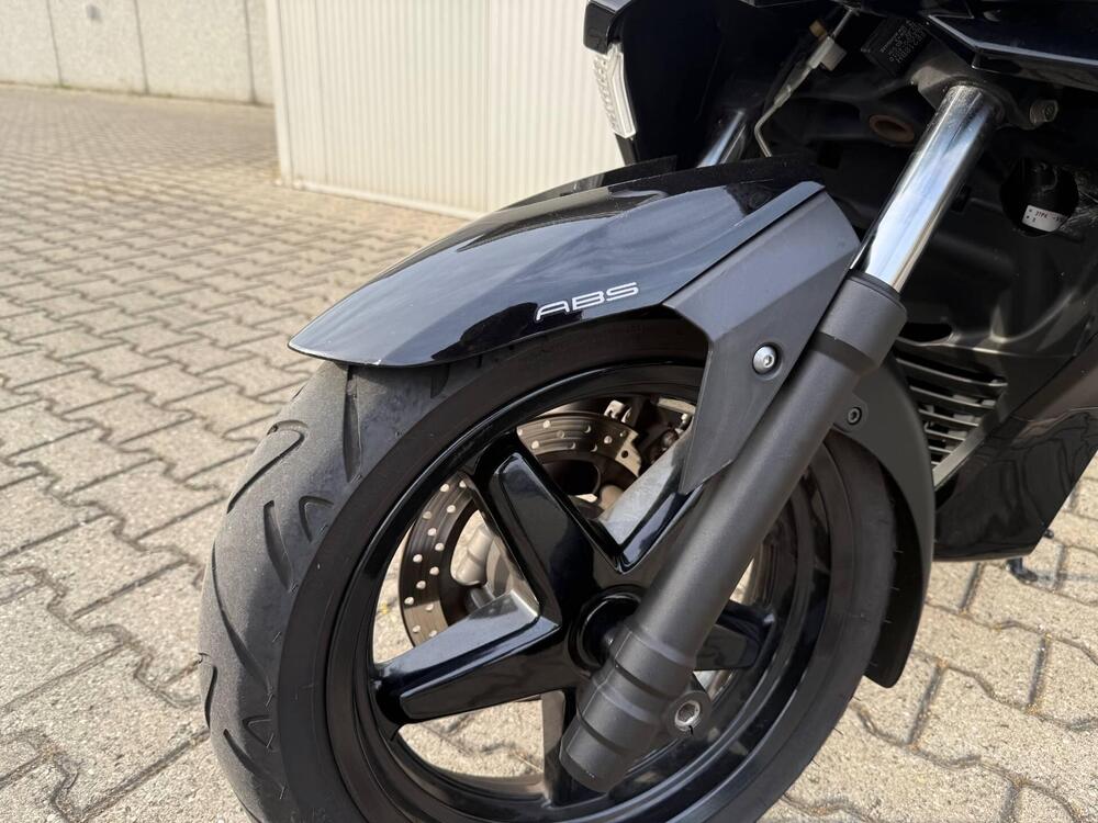 Yamaha X-Max 250 ABS (2011 - 13) (7)