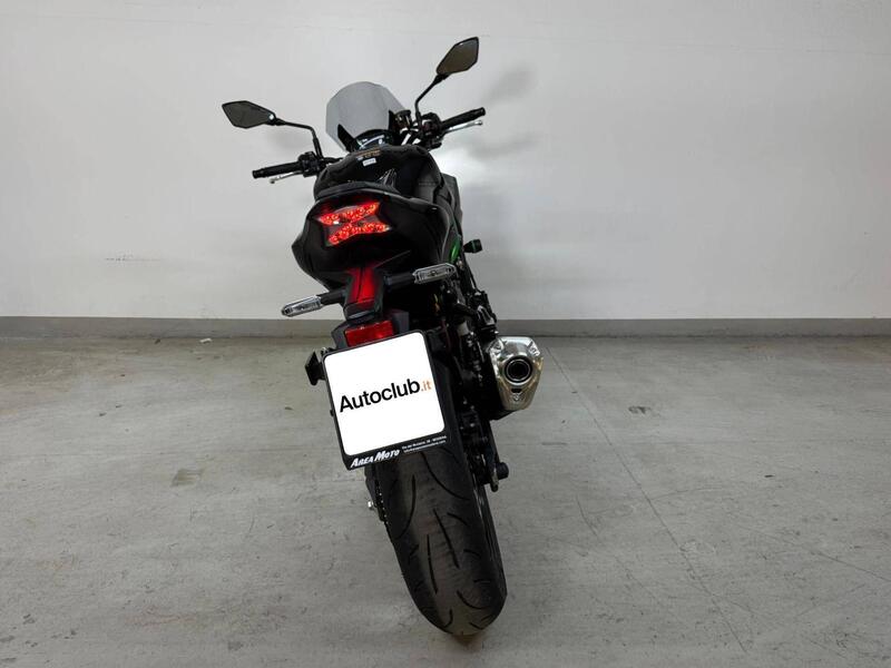 Kawasaki Z 900 (2021 - 24) (4)