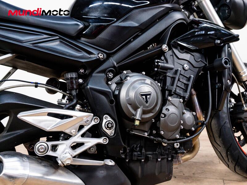 Triumph Street Triple 765 RX (2026) (4)