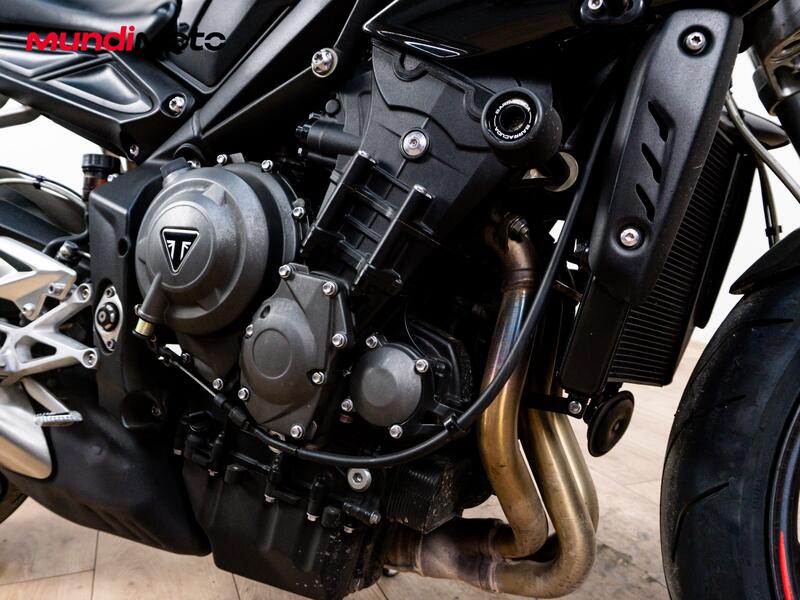 Triumph Street Triple 765 RX (2026) (5)