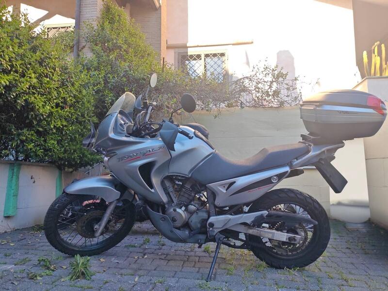 Honda Transalp XL 650V (2005 - 06) (2)