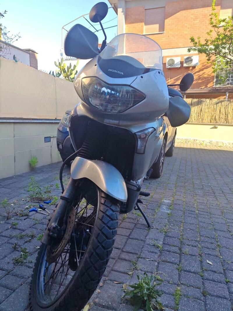 Honda Transalp XL 650V (2005 - 06) (8)