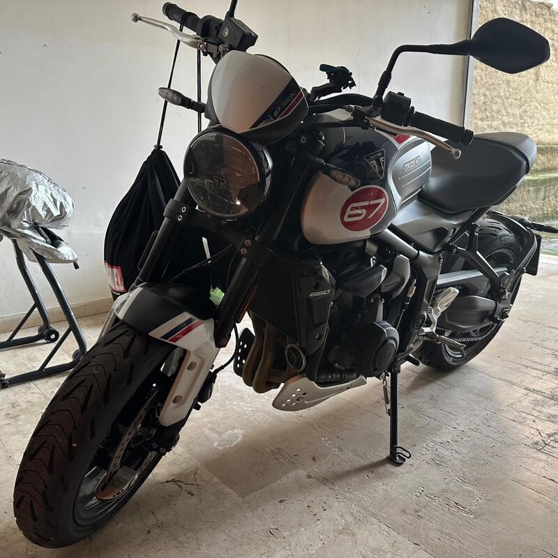 Triumph Trident 660 Triple Tribute Edition (2024) (4)