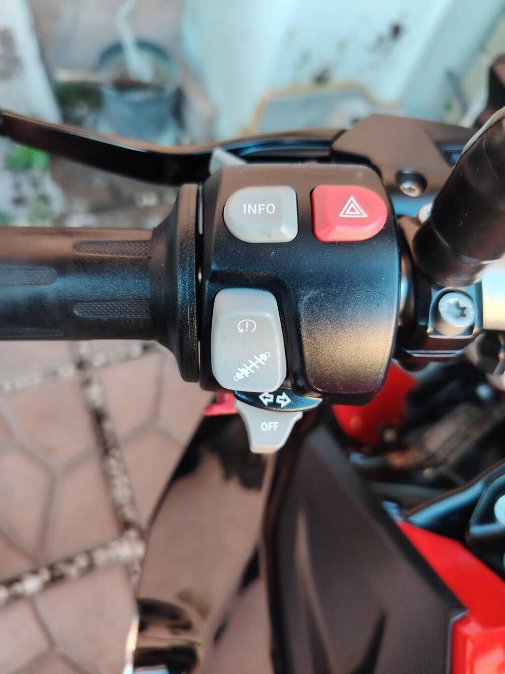 Bmw F 800 R (2017 - 20) (2)