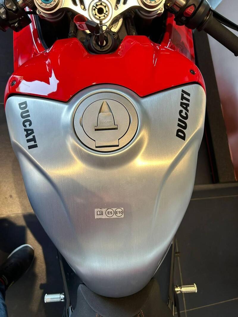 Ducati Panigale V4 R (2023 - 24) (7)