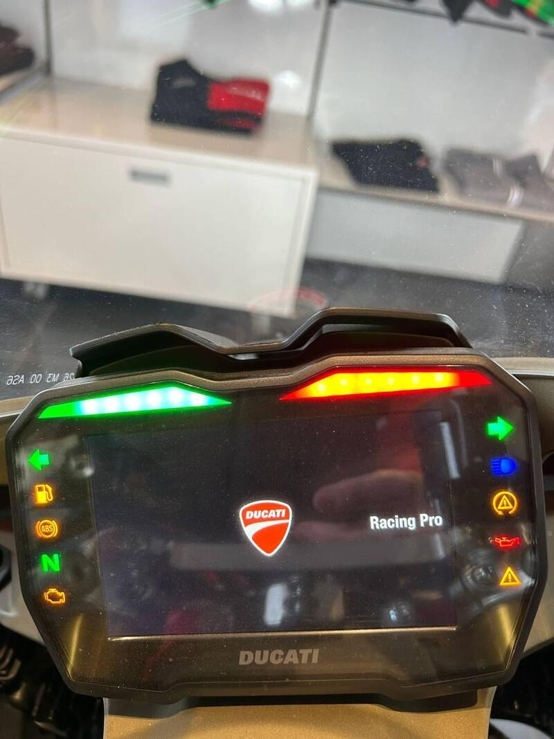 Ducati Panigale V4 R (2023 - 24) (6)