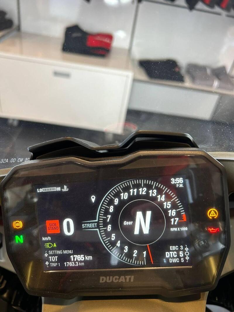 Ducati Panigale V4 R (2023 - 24) (2)