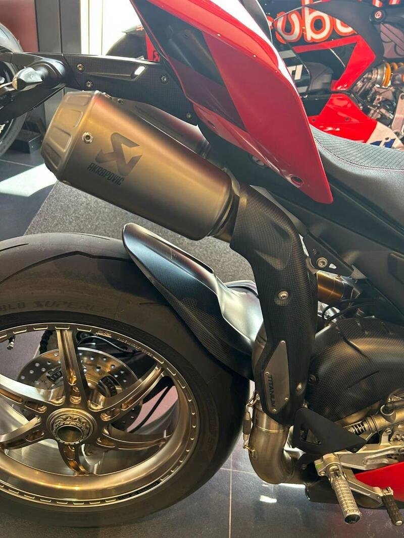 Ducati Panigale V4 R (2023 - 24) (15)