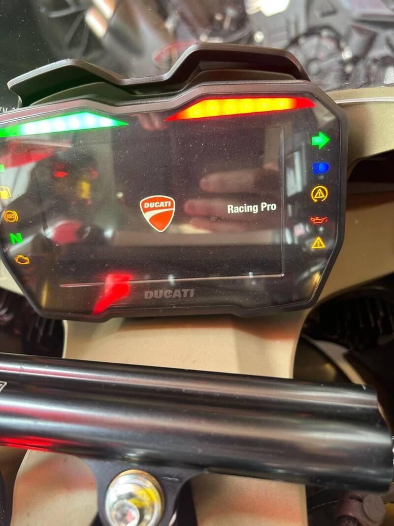 Ducati Panigale V4 R (2023 - 24) (17)