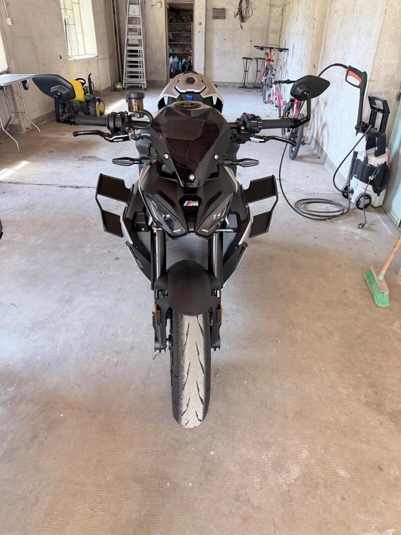 Bmw M 1000 R (2025 - 26)