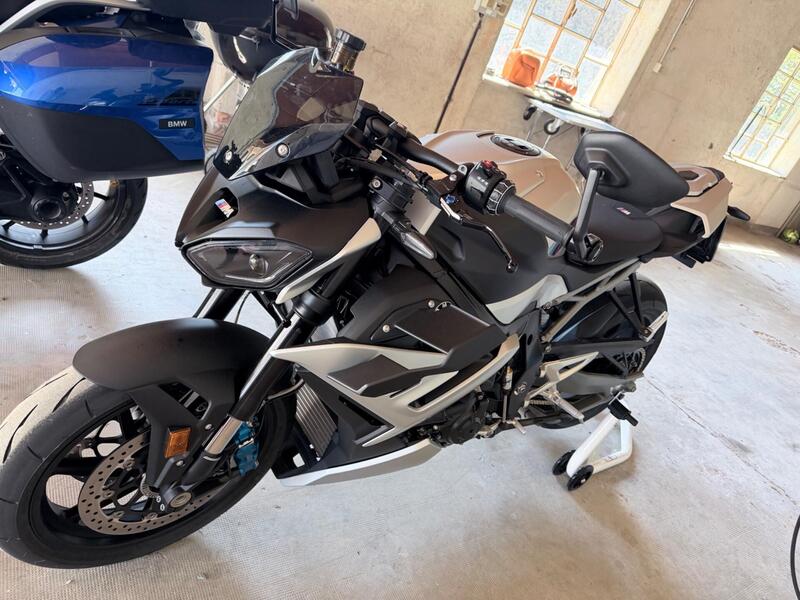 Bmw M 1000 R (2025 - 26) (2)