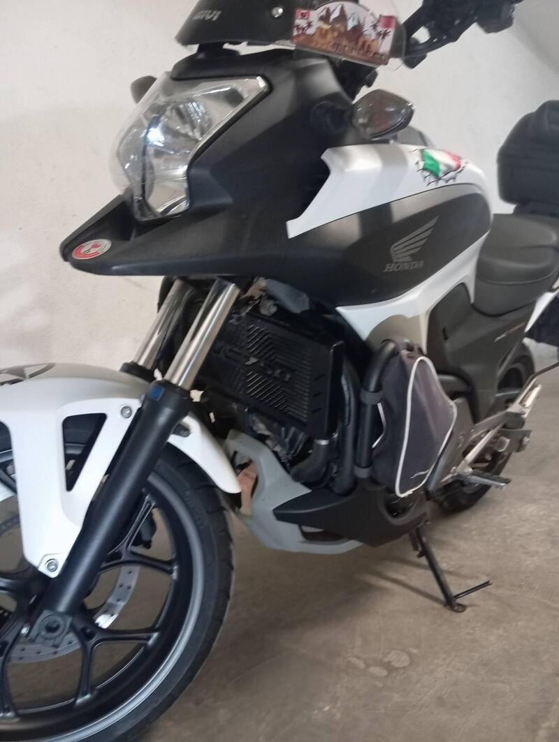 Honda NC 750 X DCT ABS (2014 - 15) (6)