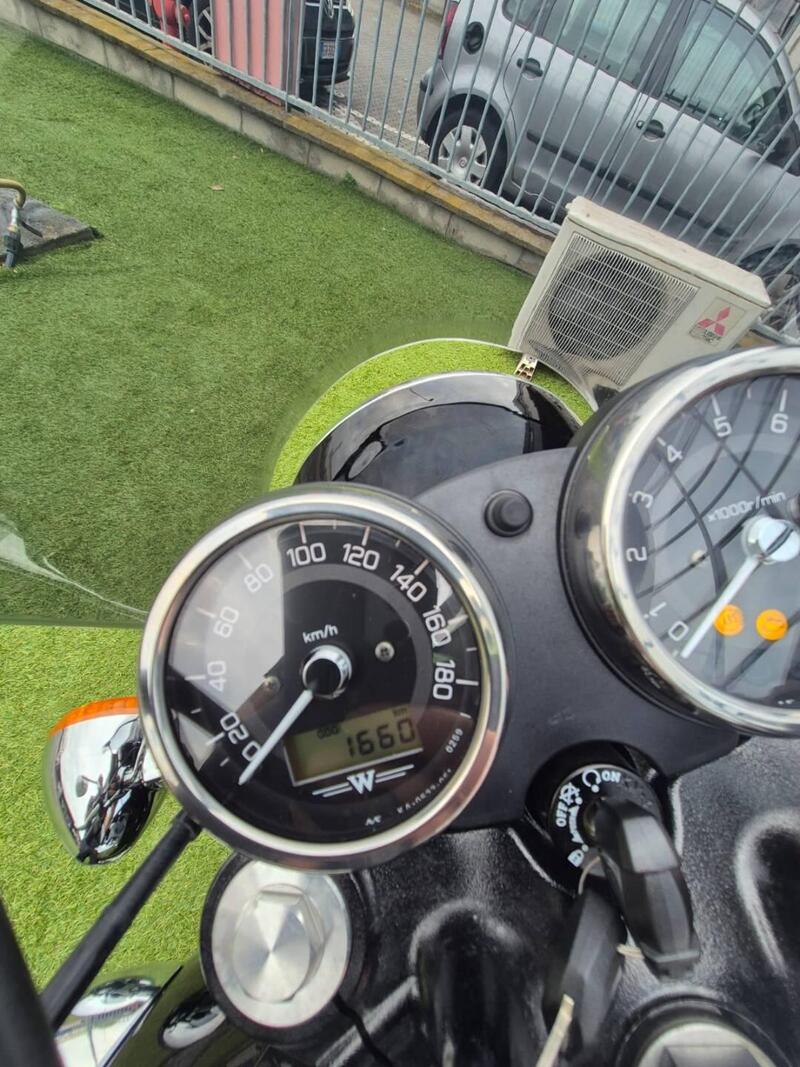 Kawasaki W 800 (2021 - 26) (2)