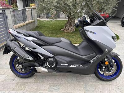 Yamaha T-Max 560 (2020 - 21) usata