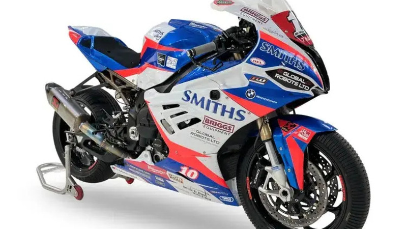 All'asta la BMW S1000 RR con cui Hickman domin&ograve; il TT 2019: stima fino a 44.000 euro