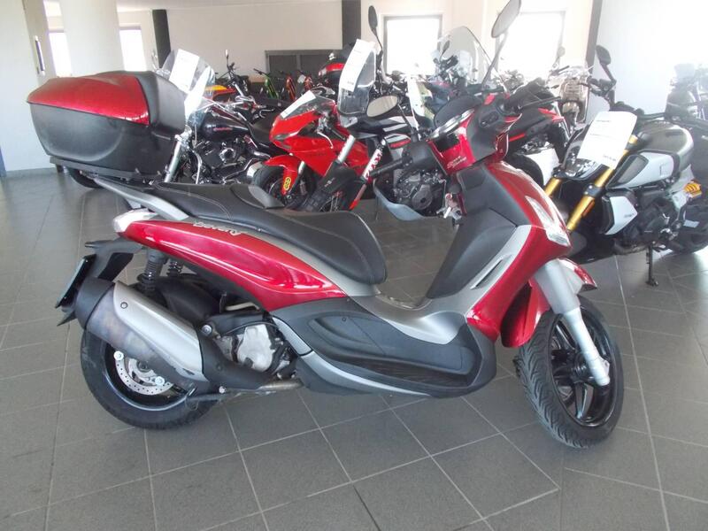 Piaggio Beverly 350 SportTouring ie (2011 - 15) (2)
