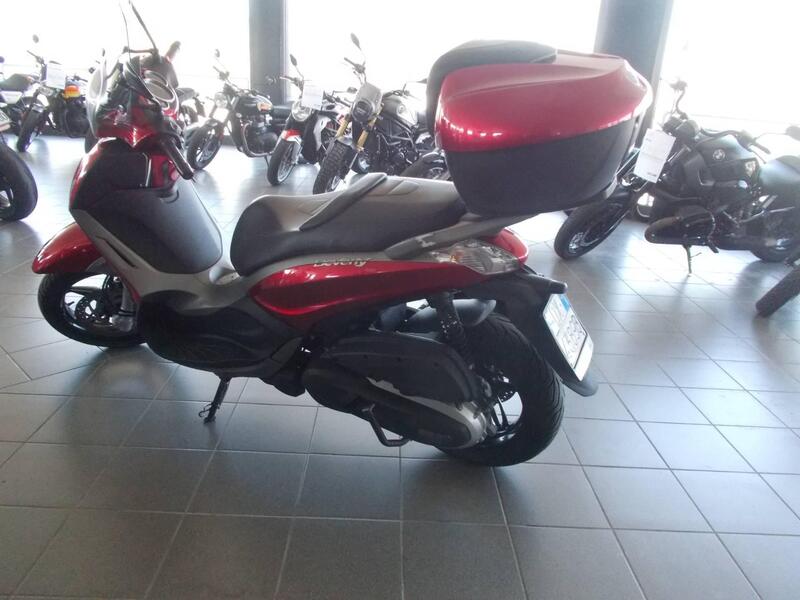 Piaggio Beverly 350 SportTouring ie (2011 - 15) (4)