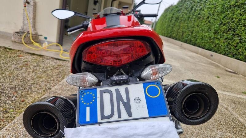 Ducati Monster 1100 (2009 -10) (8)