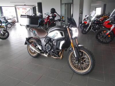 CFMOTO 700CL-X Heritage (2021 - 26) usata