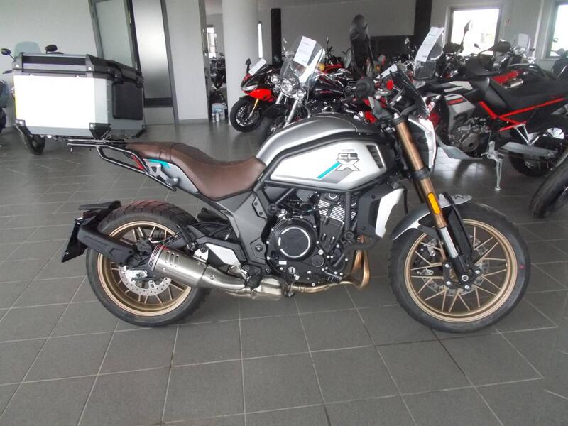 CFMOTO 700CL-X Heritage (2021 - 26) (2)